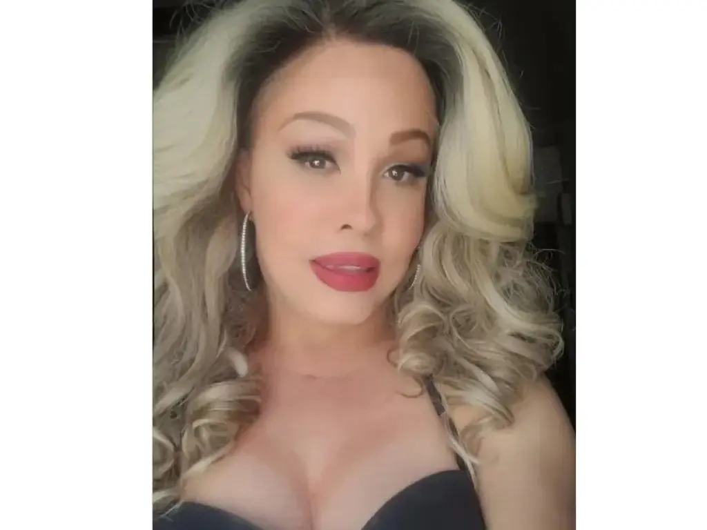 (323) 901-7832💋BONITA EN L.A.