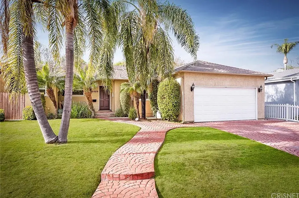 Welcome to this gorgeous three-bedroom