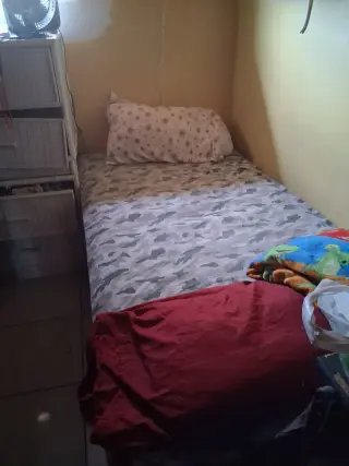 SE RENTA LA MITAD  DE UNA RECAMARA