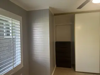 RENTO HABITACIÓN EN CORONA 92879