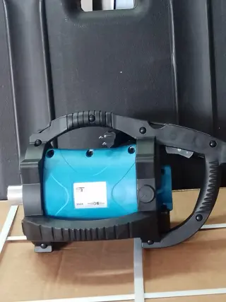 Vibradores eléctricos HUMDINGER 3 hp. 220 V. para concreto.