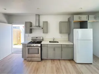 Modern 2BD ADU with New Kitchen, Hardwood Floors & In-Unit Laundry