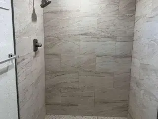 Casa en Alquiler - 2 Recámaras, 1 Baño - Excelente Ubicación