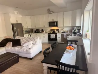 Room for Rent!