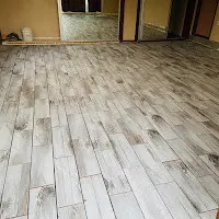 Instalación de pisos waterproof y alfombras