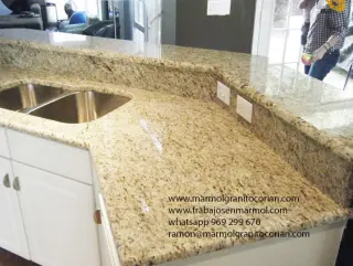 GRANITO GIALLO FIORITO, para tableros de cocina, baños, pisos, paredes
