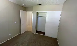 Casa en alquiler de 2 dormitorios y 1 baño en Henderson.