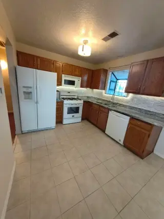 🏡 AMPLIA CASA DE 3 DORMITORIOS EN ALQUILER – ALBUQUERQUE, NM