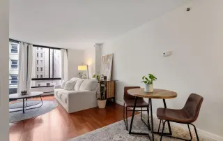 1 bedroom 1 bathroom updated suite