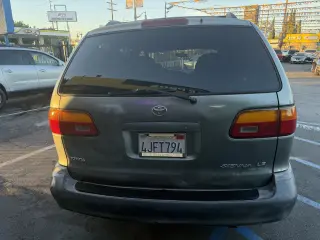 2000 TOYOTA SIENNA