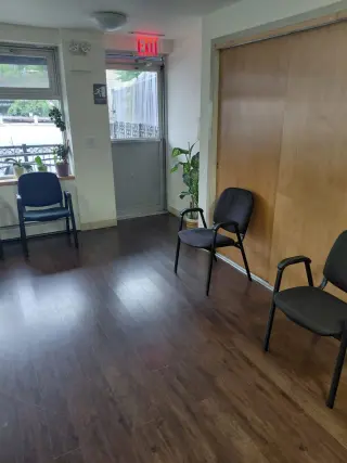 Local para Oficina Medica/ o Servicio a la Comunidad