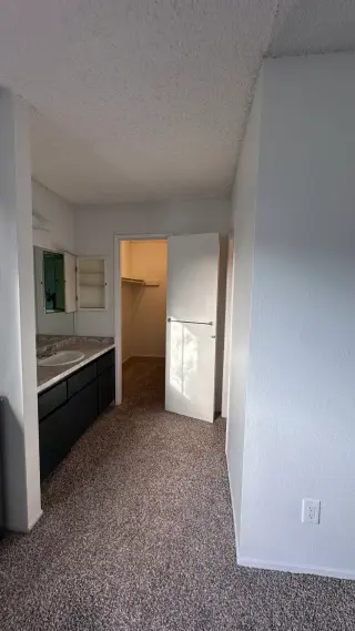 Recamara con bano  privado para mujer preferente