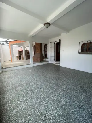 Casa en Venta en Calzada San Juan, Zona 7