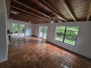 1,686 sqft ready for immediate move in.