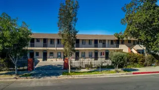 Estudio Amueblado en Jefferson Blvd $945 - Sur de Los Angeles