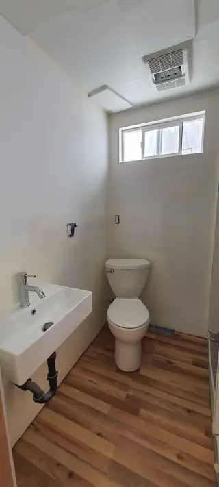 SE RENTA ESTUDIO EN SANTA CLARITA