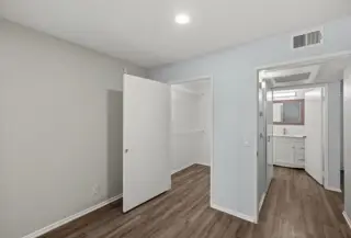 2 Bed Apt in Garden Grove