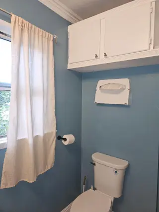 Cuarto privado en hogar tranquilo de Whittier – $900 | Servicios incluidos
