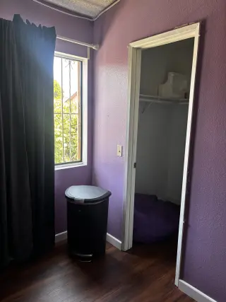 Renta de habitación con baño compartido