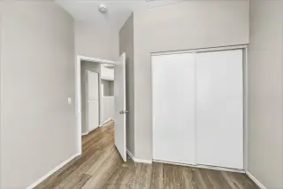 3 dormitorios, 2 baños, listo para habitar.