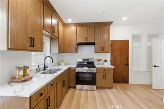 Remodeled home nestled in the heart of Chinatown near to Echo Park