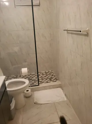 Servicios de Plomería 24/7 - JR Plumbing