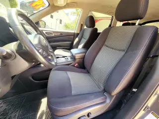 Nissan Pathfinder SV 2019 AWD 3.5L V6 Gris