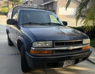 Chevrolet S-10 2003 camioneta con camper NUEVO motor de 2.2 litros 4 cilindros