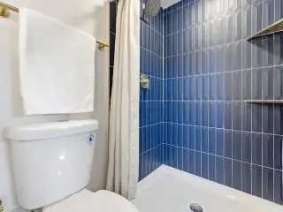 3 bed room