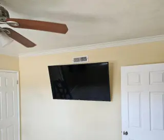 Cuarto privado en hogar tranquilo de Whittier – $900 | Servicios incluidos