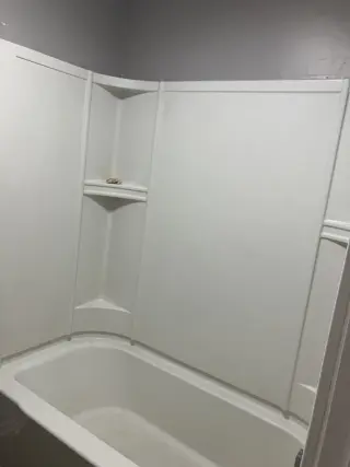 Espacio tipo estudio privado en Redondo Beach – Servicios incluidos – $1,700