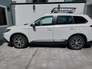 Mitsubishi Outlander 2016 - Excelente Estado