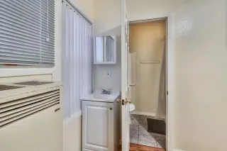 Estudio Amueblado en N Soto St $1,095 - Metro Soto