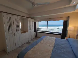Departamento a pie de playa zona diamante