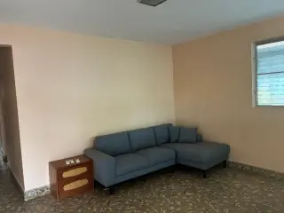 Rento casa 4 cuartos y 2 baños urbanization La Riviera, Mayaguez Puerto Rico