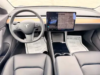 Tesla Model 3 2021 - Sedán Eléctrico en Excelente Estado