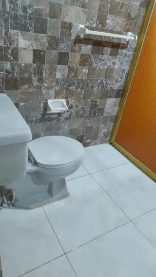SE RENTA CASA EN JARDINES ALCALDE