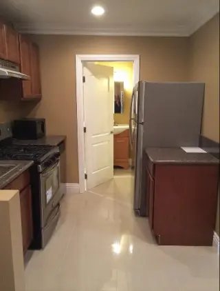 Distribución: 1 dormitorio, 1 baño (vivienda )