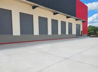 Alquilo Nave de 4250 m2 próximo Autopista Duarte
