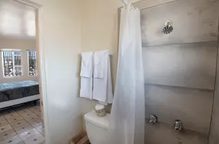 Estudio Amueblado en Jefferson Blvd $945 - Sur de Los Angeles