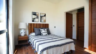 Casa Orquídea, 13 Cielos