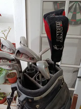 Vendo Set de Palos de Golf. Poco uso.
