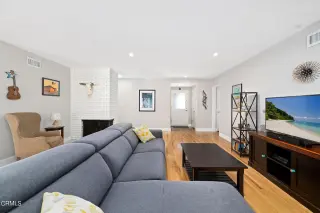 Super cute Winnetka charmer that has been tastefully renovated!