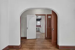 Casa clásica de 3 dormitorios en Highland Park con estilo español