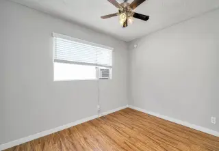 Luminoso depto 1 rec en Maywood CA con closet grande