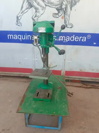 Taladro de banco Helmo ½ HP Broquero 16mmØ