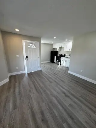 Moderno Estudio en Renta EN SANTA ANA CA