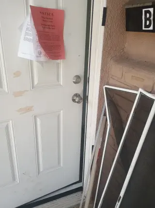 Garage door  y Windows repair.