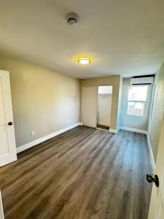 Moderno Estudio en Renta EN SANTA ANA CA