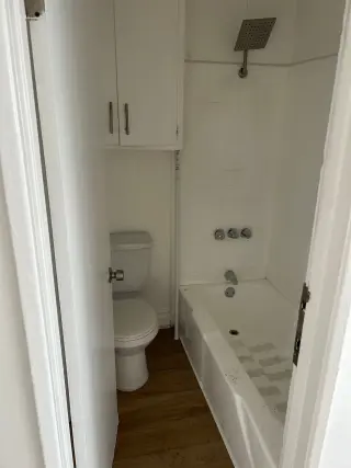 Fully Renovated bedroom 1 Bath Top !!!!!
